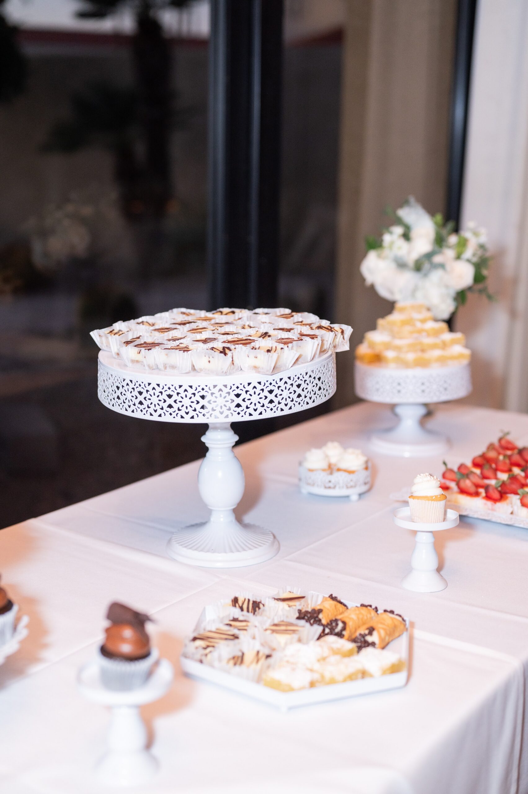 Wedding cake and dessert details at McCormick Ranch Golf Club
